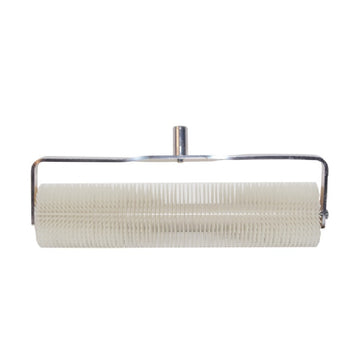 Self-Leveling Spiked Roller 18" With Frame